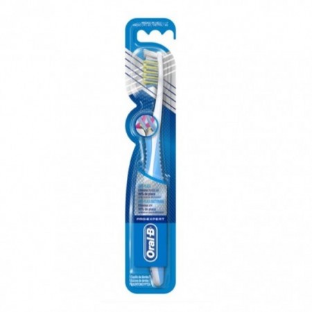 Oral-B Pro-Expert Crossaction Anti-Plaque Toothbrush Medium 